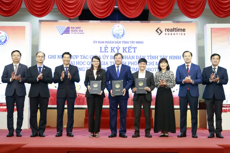 ĐHQG-HCM, UBND tỉnh Tây Ninh và Real-Time Robotics ký kết hợp tác ba bên: Phát triển khoa học - công nghệ và đổi mới sáng tạo - Gallery 1