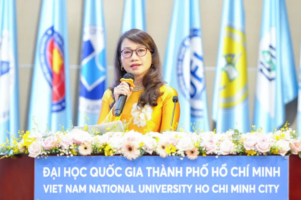 Phó Thủ tướng Chính phủ trao quyết định bổ nhiệm Giám đốc ĐHQG-HCM cho NGƯT.GS.TS Nguyễn Thị Thanh Mai - Gallery 4