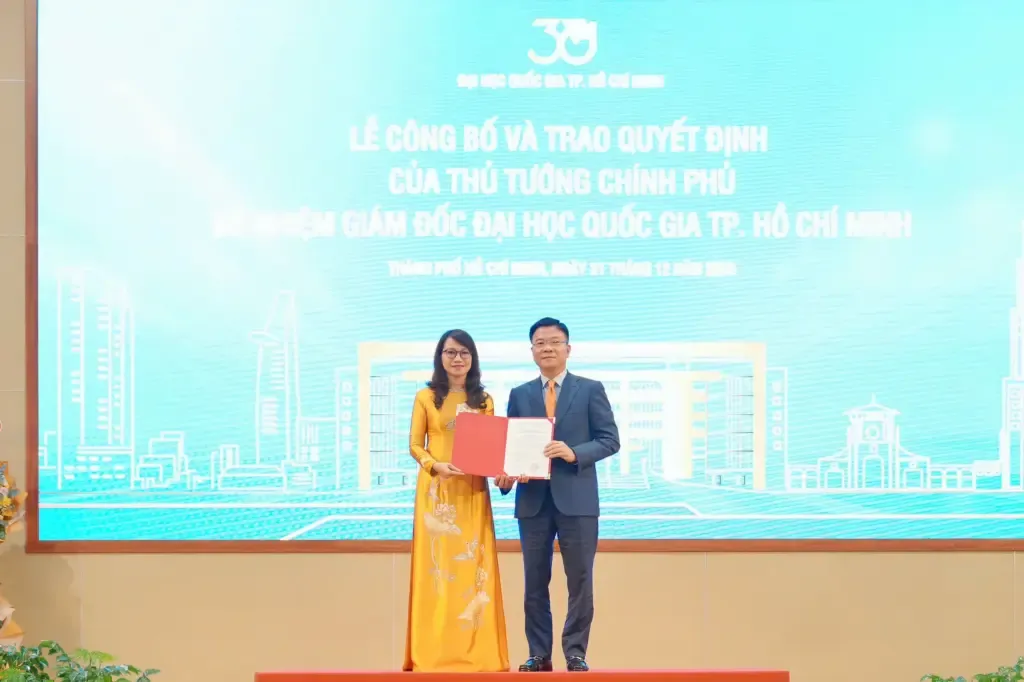 Phó Thủ tướng Chính phủ trao quyết định bổ nhiệm Giám đốc ĐHQG-HCM cho NGƯT.GS.TS Nguyễn Thị Thanh Mai - Gallery 2