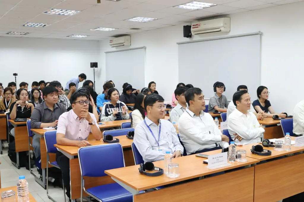 Chuyên gia năng lượng hàng đầu thế giới từ Đại học Stanford chia sẻ về “thiết kế tích hợp” tại ĐHQG-HCM - Gallery 3