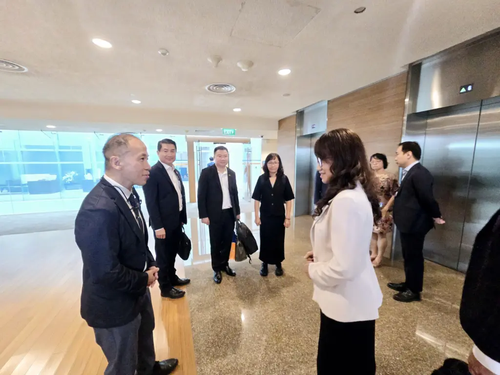 ĐHQG-HCM và ĐH Quốc gia Singapore hướng đến hợp tác chiến lược trong đào tạo, nghiên cứu và đổi mới sáng tạo - Gallery 3