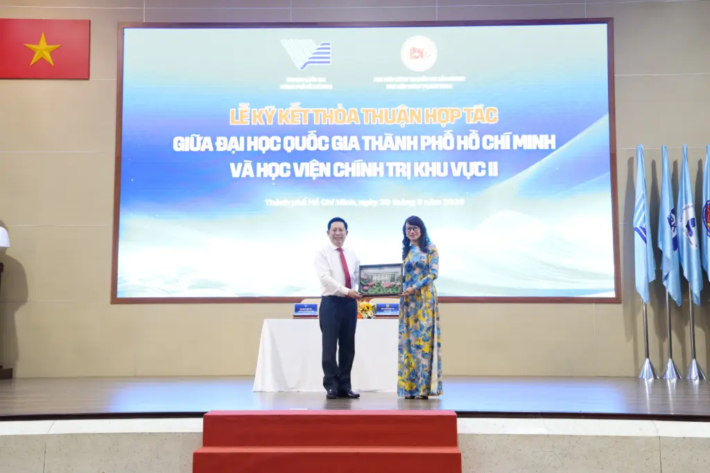 ĐHQG-HCM và Học viện Chính trị Khu vực II thúc đẩy hợp tác đào tạo, nghiên cứu và tham mưu chính sách - Gallery 4