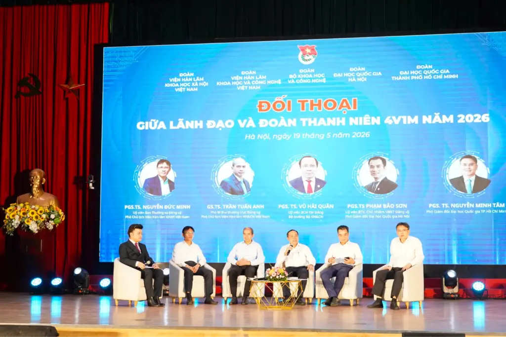 ĐHQG-HCM tham gia Hội nghị “Gặp gỡ, đối thoại giữa Lãnh đạo và đoàn viên, thanh niên 4V1M” - Gallery 4