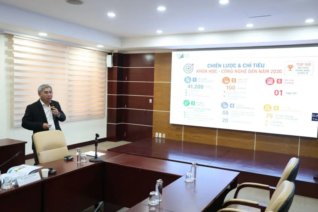 ĐHQG-HCM làm việc với Bộ Phát triển bang Nam Úc và Becamex về đổi mới sáng tạo và phát triển xanh - Gallery 4