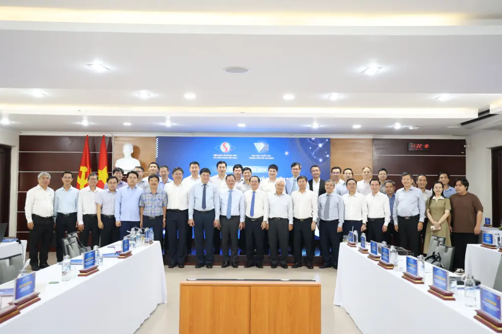 ĐHQG-HCM đề xuất mô hình “Hub-and-Nodes” phát triển công nghệ lượng tử quốc gia - Gallery 2