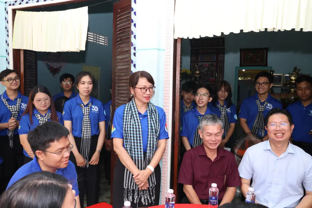ĐHQG-HCM đẩy mạnh hoạt động tình nguyện gắn với học tập trải nghiệm, khoa học công nghệ và đổi mới sáng tạo - Gallery 4