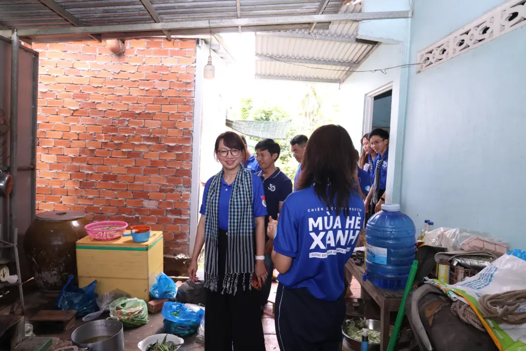 ĐHQG-HCM đẩy mạnh hoạt động tình nguyện gắn với học tập trải nghiệm, khoa học công nghệ và đổi mới sáng tạo - Gallery 3