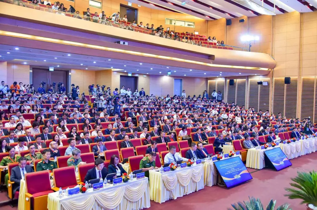 ĐHQG-HCM đề xuất kiến tạo “dòng tri thức” người Việt toàn cầu tại Hội nghị Ngoại giao lần thứ 33 - Gallery 2