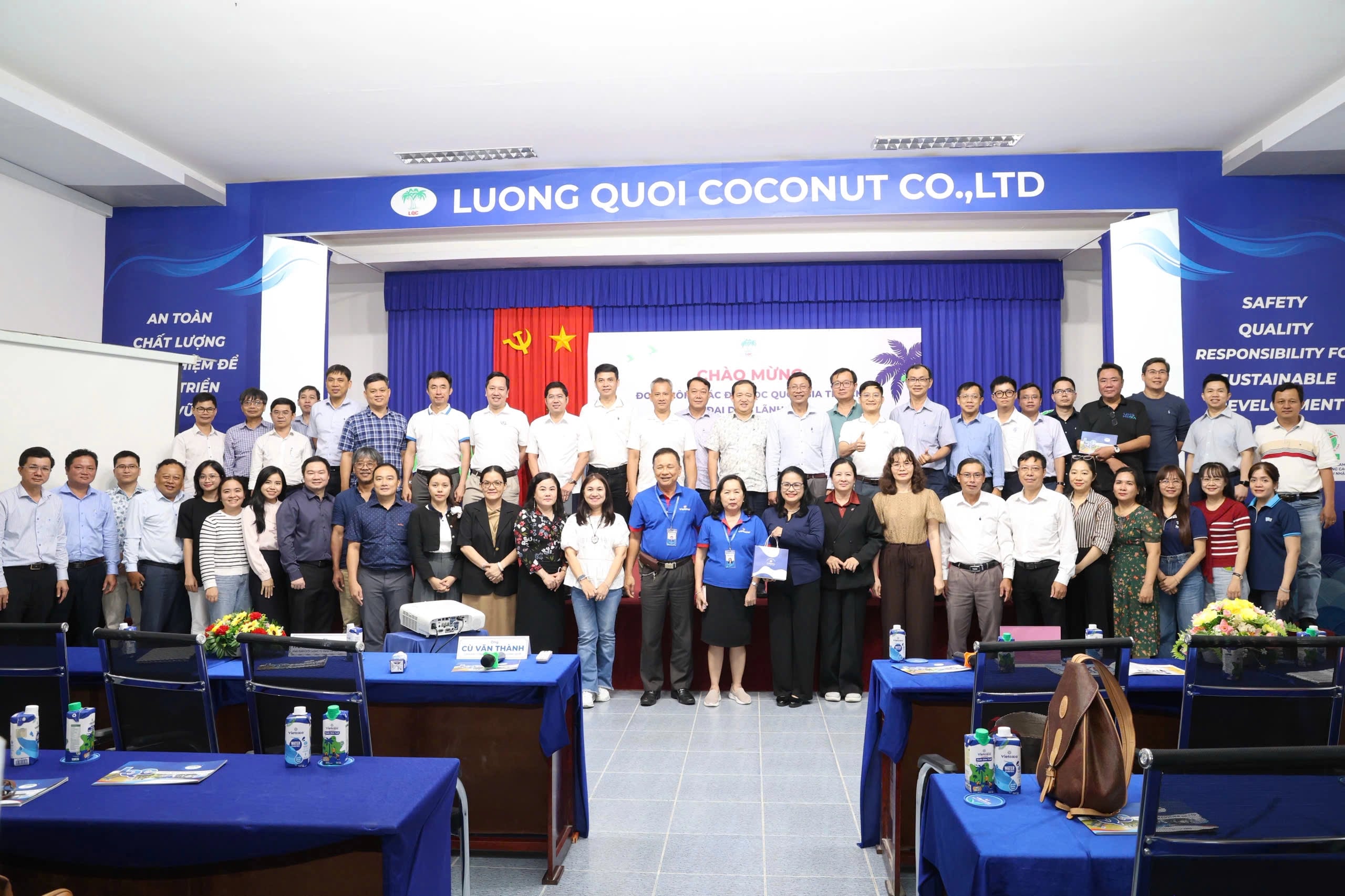 ĐHQG-HCM khảo sát thực tế, cùng Vĩnh Long nâng cao giá trị cây dừa và phát triển bền vững - Gallery 1