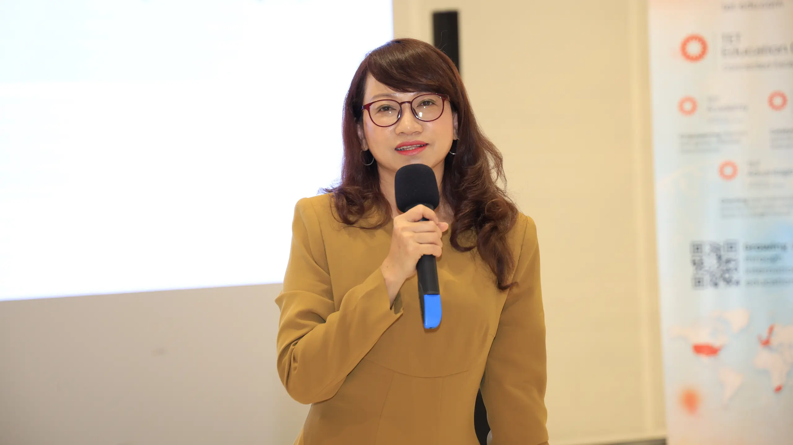 ĐHQG-HCM chia sẻ kinh nghiệm quốc tế về quản trị đại học và đổi mới sáng tạo - Gallery 4