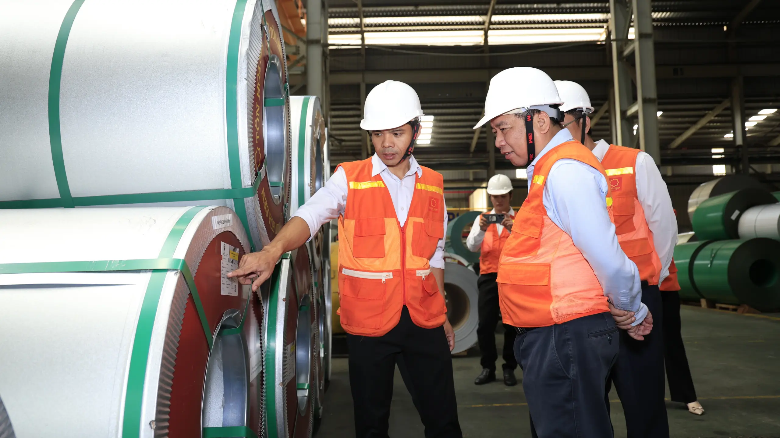 ĐHQG-HCM và Tập đoàn Hoa Sen hướng tới hợp tác giải quyết các bài toán từ thực tiễn sản xuất - Gallery 3