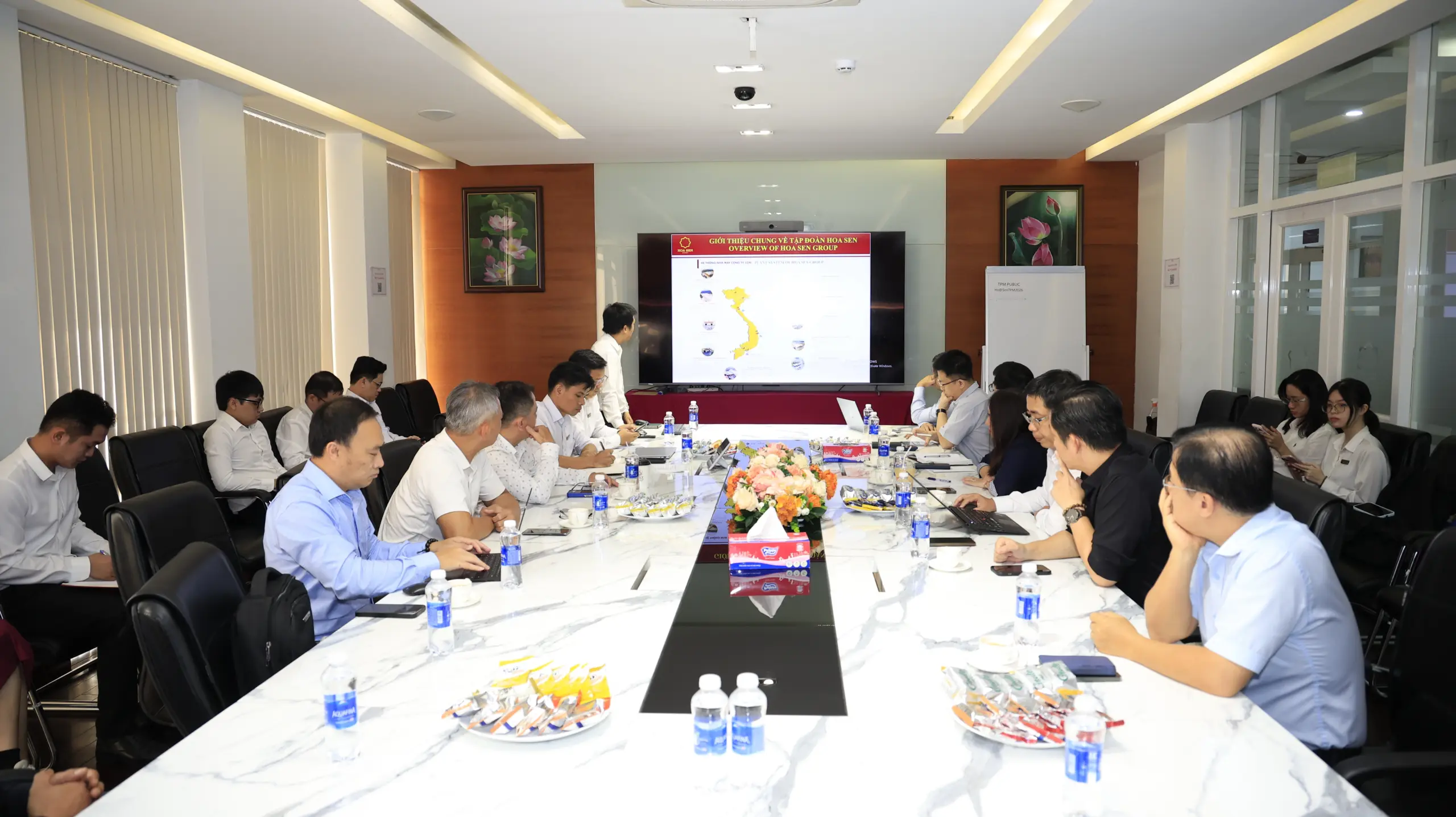 ĐHQG-HCM và Tập đoàn Hoa Sen hướng tới hợp tác giải quyết các bài toán từ thực tiễn sản xuất - Gallery 4
