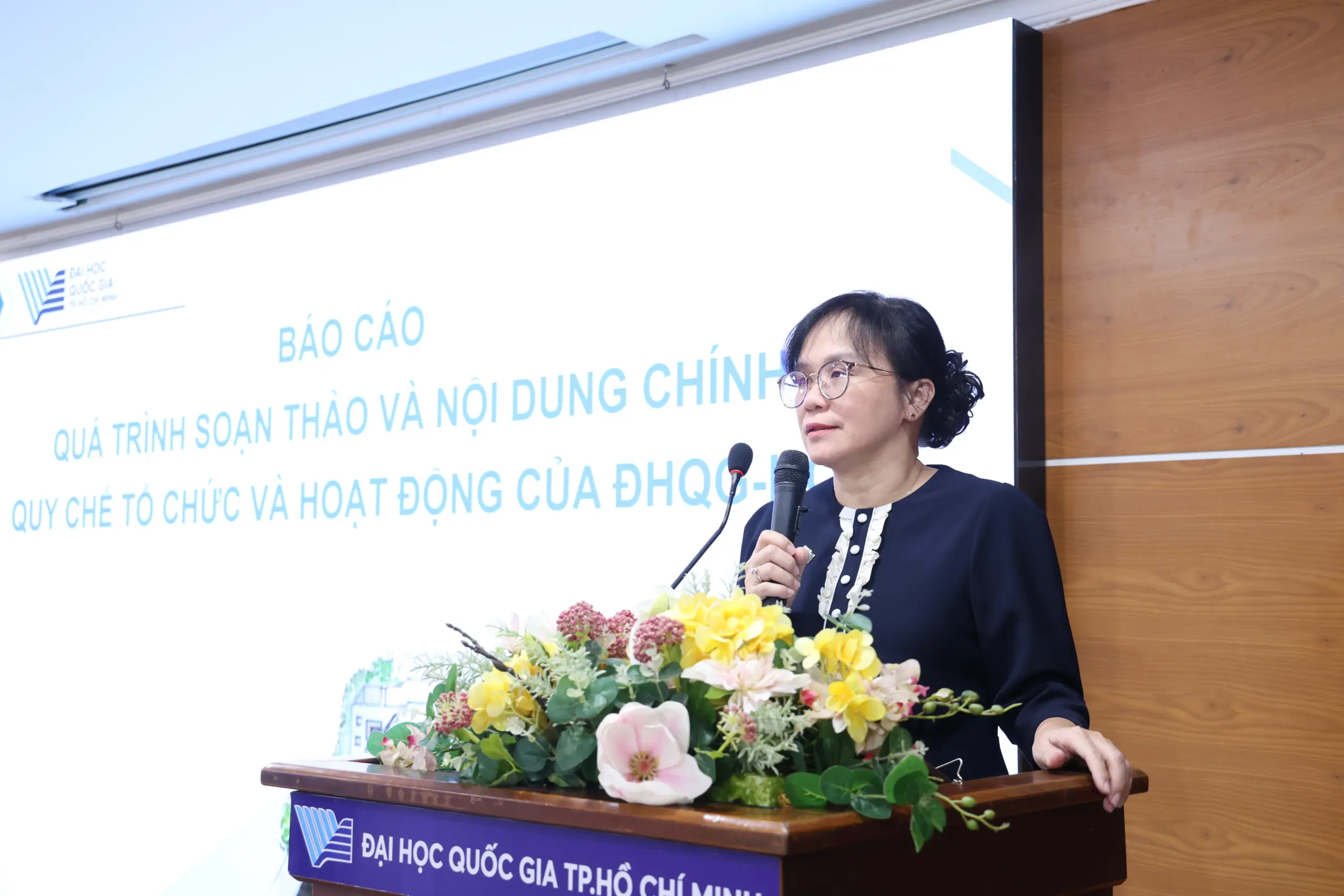 ĐHQG-HCM tổ chức tọa đàm góp ý dự thảo quy chế tổ chức và hoạt động - Gallery 2