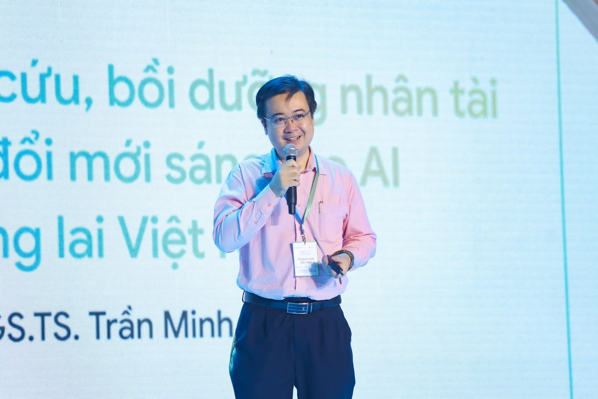 Saigon AI Hub khởi động Khóa 2, thúc đẩy hợp tác “3 Nhà” trong nghiên cứu và ứng dụng AI - Gallery 3