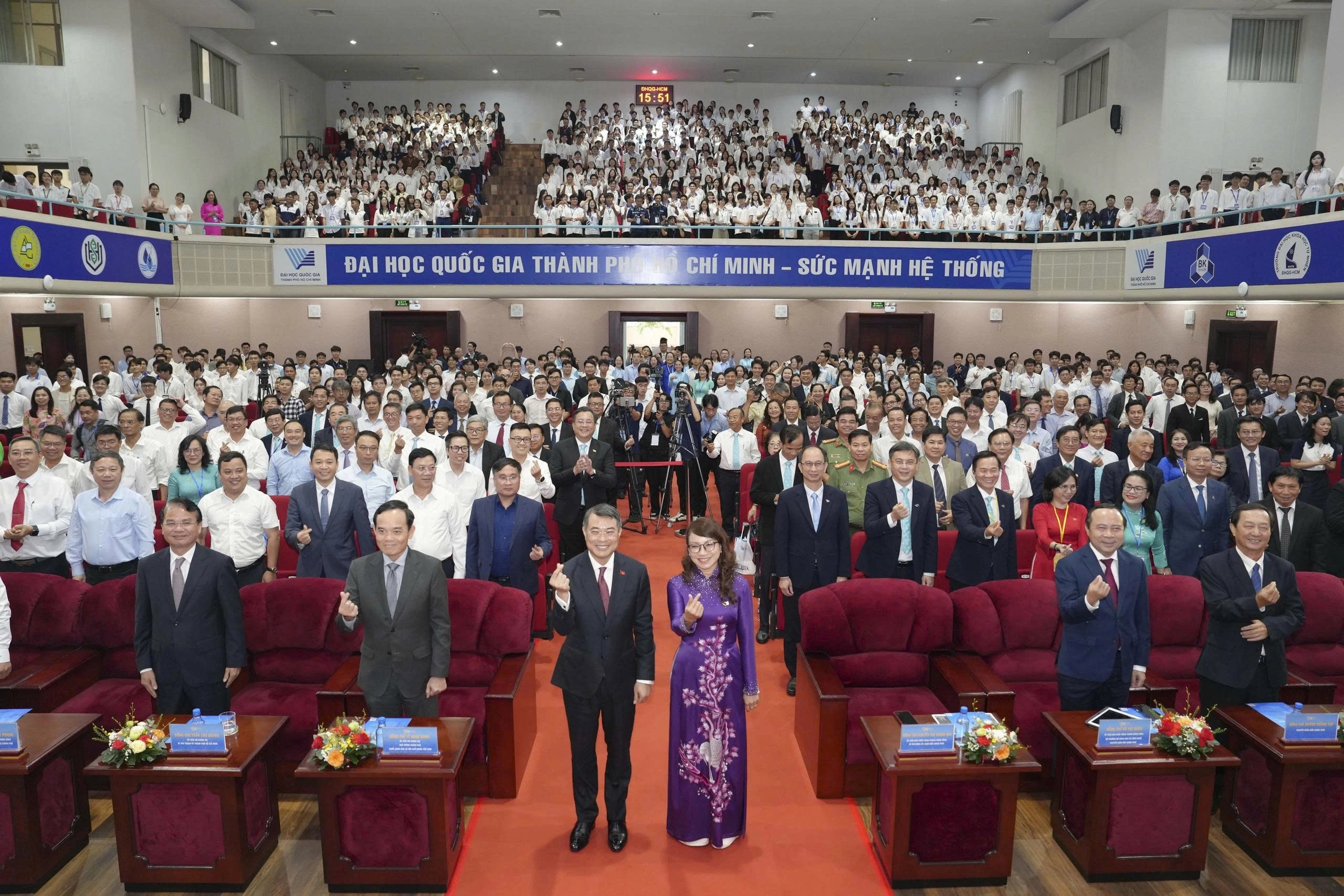 Lễ Khai khóa ĐHQG-HCM năm 2026: Khát vọng tự chủ công nghệ chiến lược bằng nhân tài Việt Nam - Gallery 2
