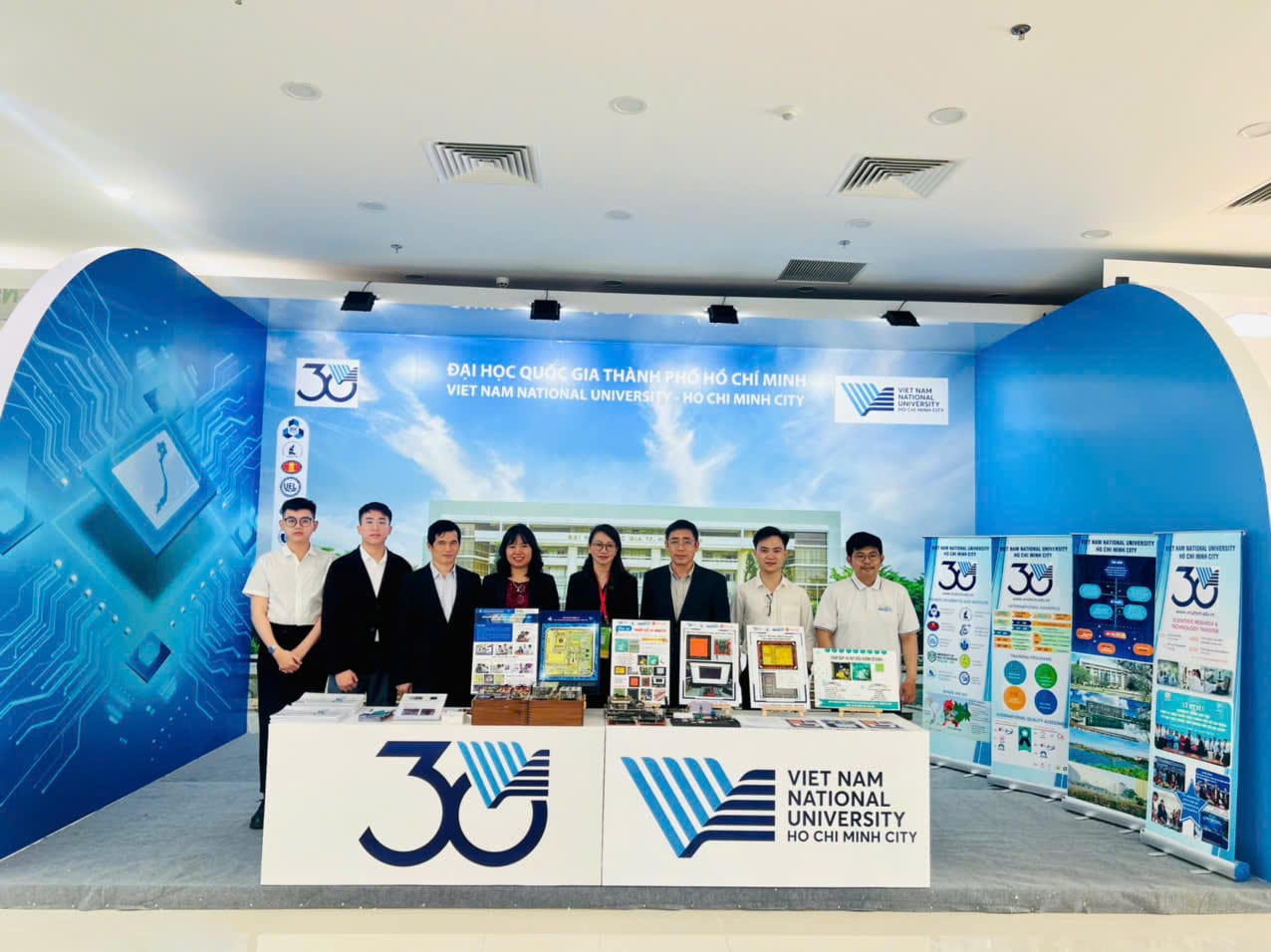 Đại học Quốc gia Thành phố Hồ Chí Minh tham gia Triển lãm ngành công nghiệp bán dẫn Việt Nam 2024 – SEMIExpo Viet Nam 2024 - Gallery 1