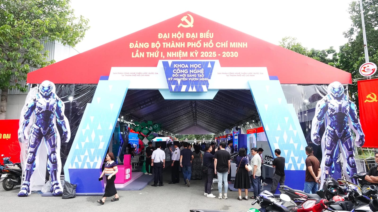ĐHQG-HCM giới thiệu các sản phẩm khoa học – công nghệ tiêu biểu tại triển lãm nhân Đại hội Đảng bộ TP.HCM - Gallery 1