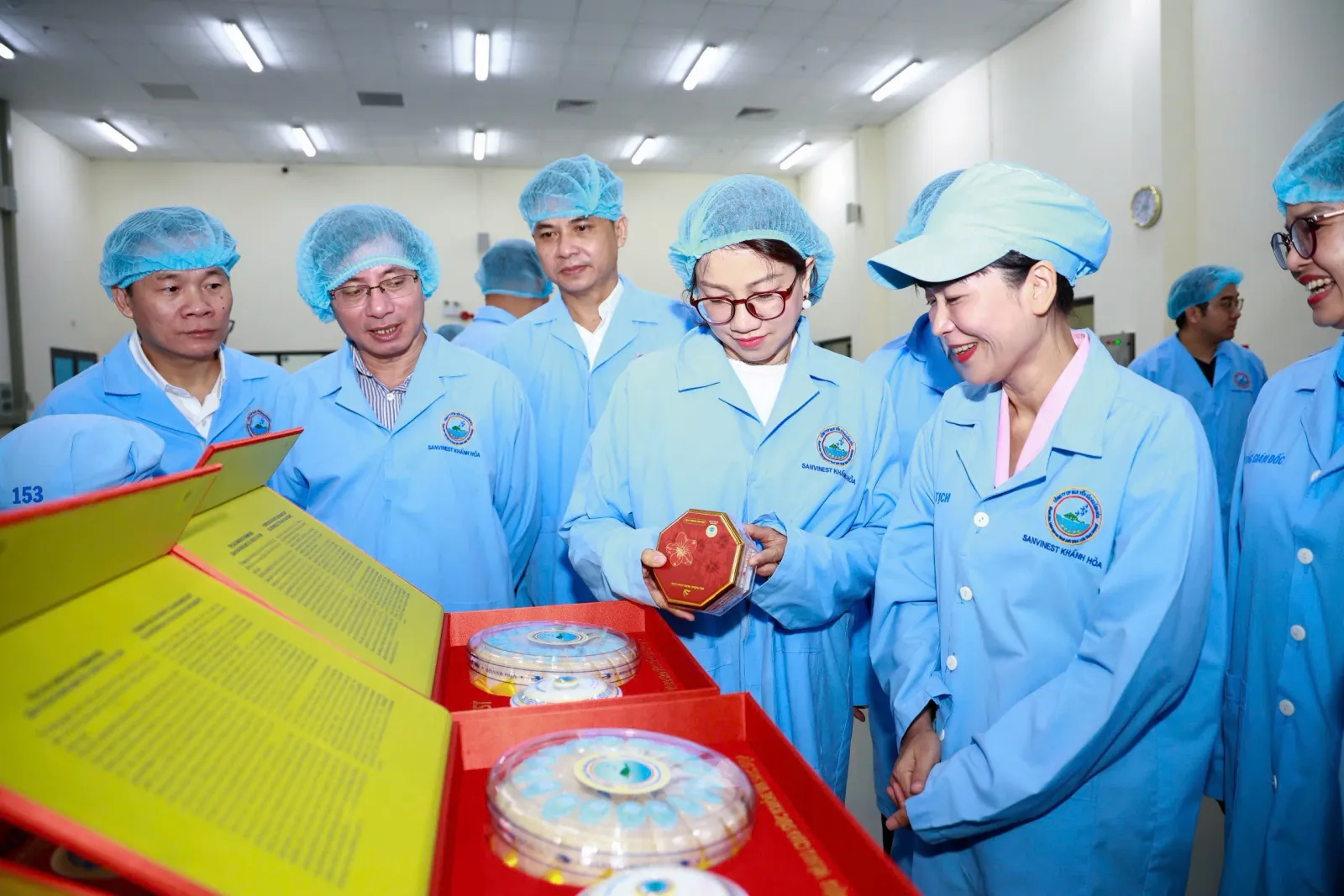 ĐHQG-HCM và Yến sào Khánh Hòa bắt tay giải “bài toán” khoa học công nghệ cho ngành yến