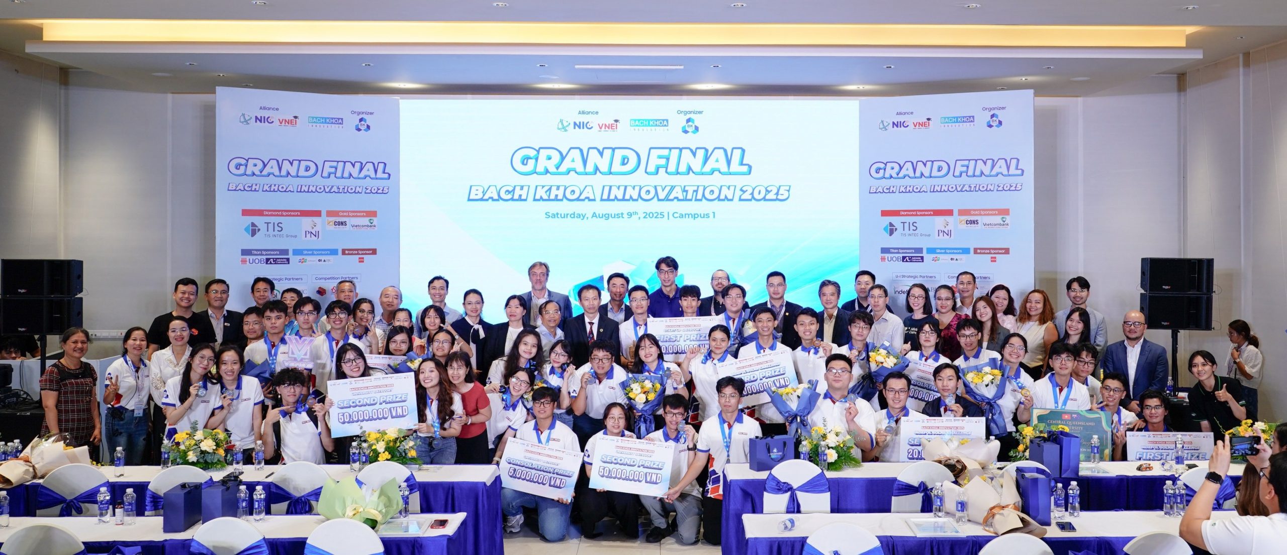 Trao 23 giải thưởng tại Vòng Chung kết Bach Khoa Innovation 2025