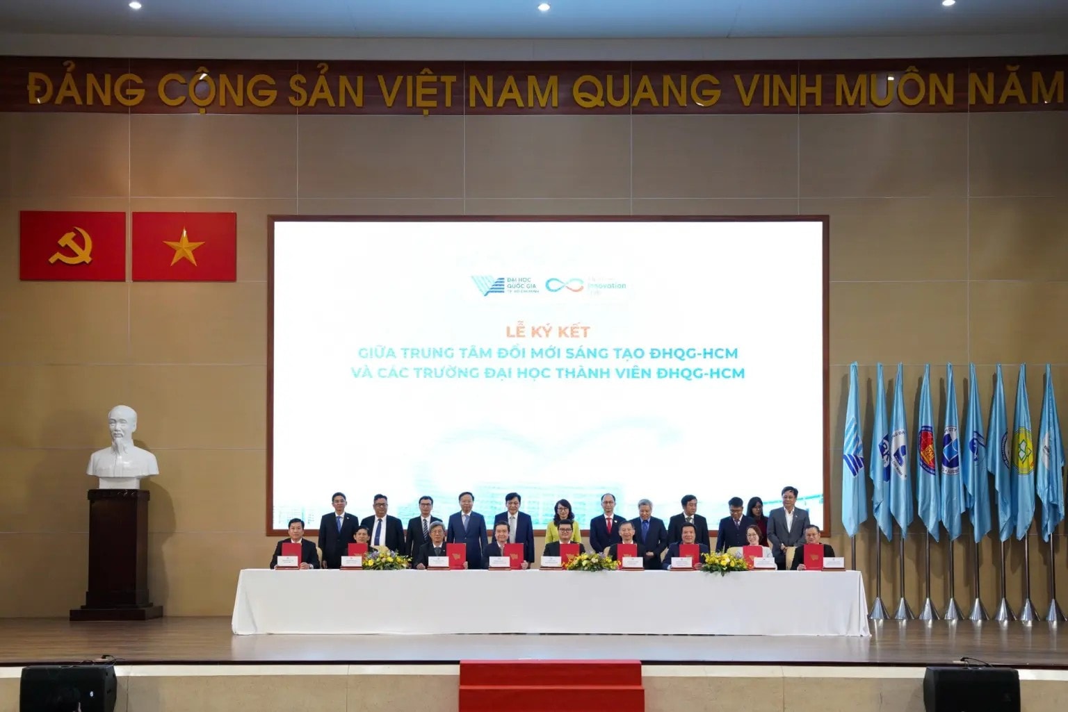 Trung Tâm Đổi Mới Sáng Tạo ĐHQG-HCM ký kết hợp tác với 08 trường đại học thành viên, thúc đẩy Hệ sinh thái Đổi mới Sáng tạo liên trường